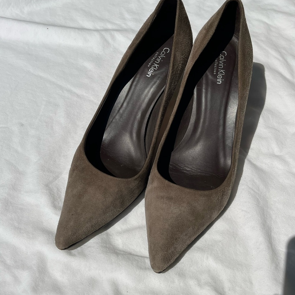 Calvin Klein Taupe Suede Pointed Toe Pumps | Size 9